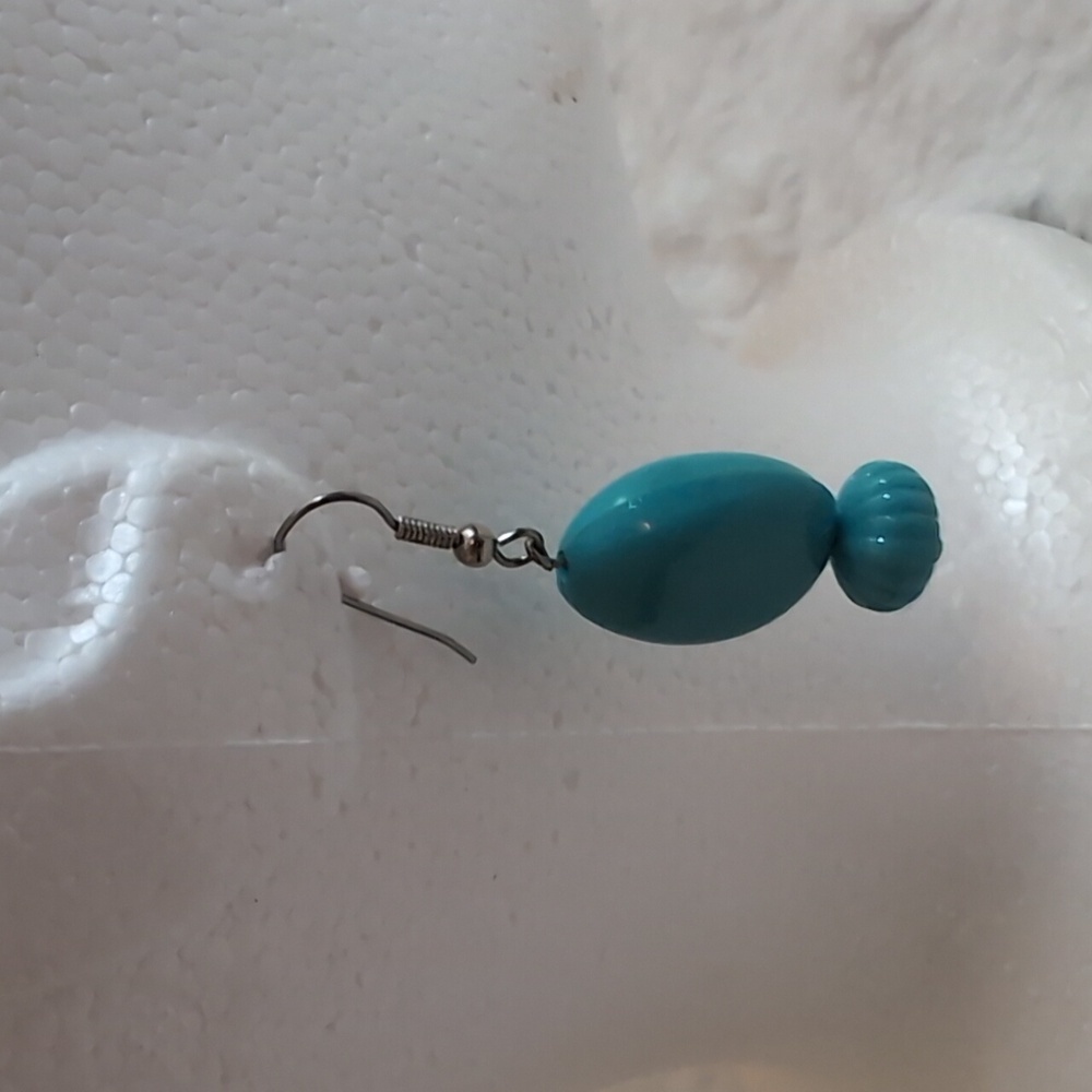 Vintage Turquoise Colored Costume Jewelry  Drop Dangle Earrings